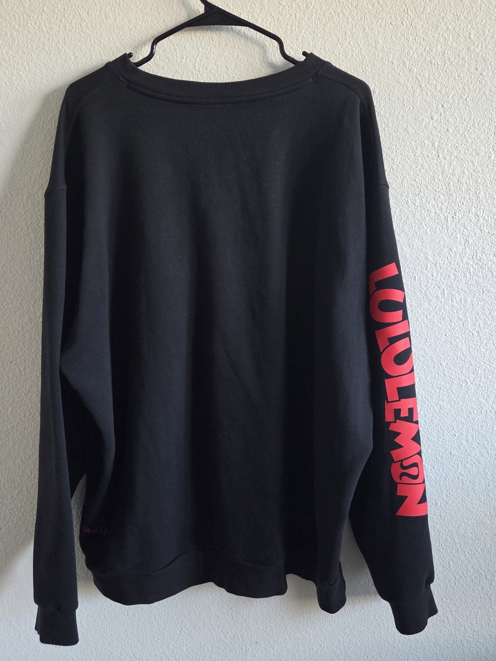 Disney x Lululemon Steady State Crewneck Sweatshirt 2xl 3xl Mickey Black And Red - Picture 3 of 16